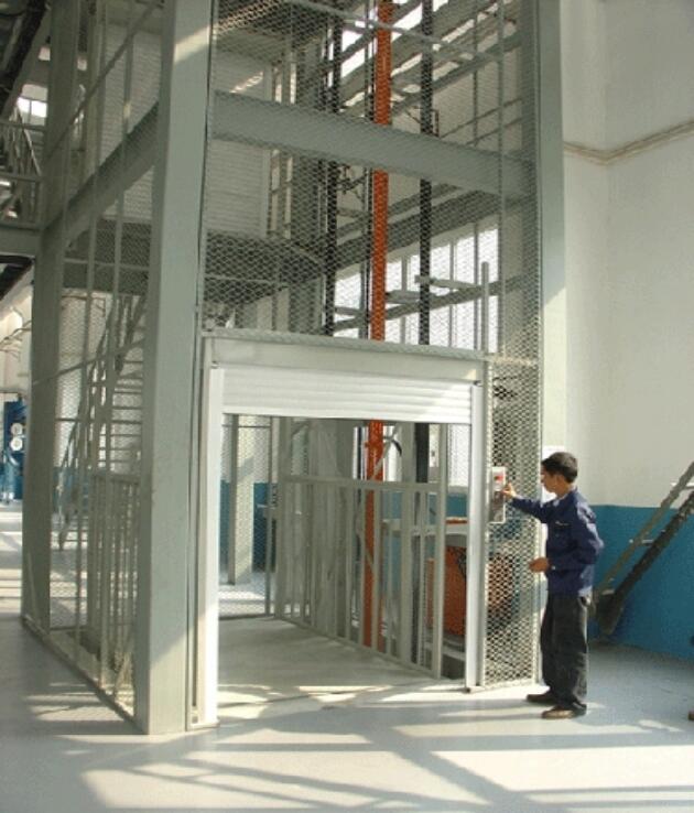 液压油在液压升降平台、液压货梯、液压升降机中的作用？